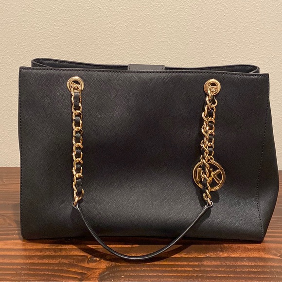 Micheal Kors purse size: large - Picture 1 of 8